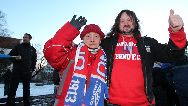 Fanouci brnnsk fotbalov Zbrojovky uspodali ke stolet klubu pochod za Lunky (sobota 12. ledna 2013)