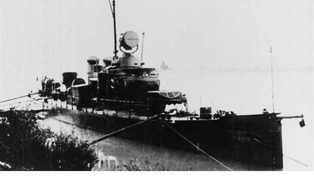 Hlídková loď byla dlouhá 47,5 metru. Posádku tvořilo až 46 mužů. Loď byla vyzbrojena čtyřmi děly (66mm) a čtyřmi těžkými kulomety.
