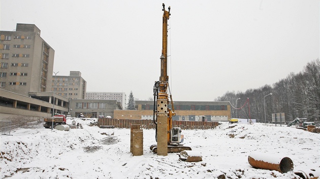 Pohled na stavenit budovy pro superpota v arelu ostravsk VB-TU. (14. ledna 2013)