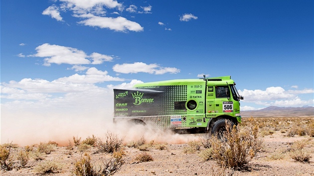 ARGENTINSKOU PUSTINOU. Martin Kolomý s kamionem tatra pi Rallye Dakar 2013.