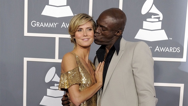 Heidi Klumov a Seal - pedvn cen Grammy 2010