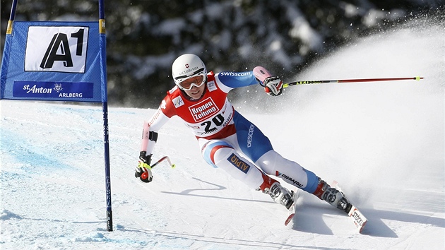 Fabienne Suterov pi superobm slalomu ve Svatm Antonu. 