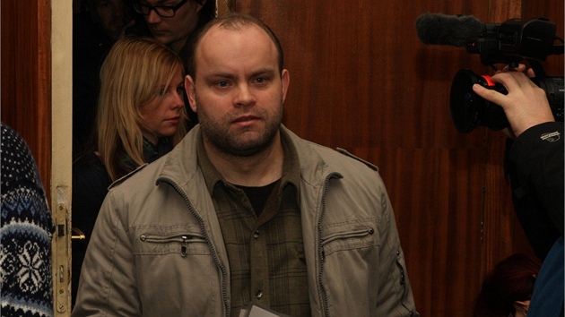 Roman Smetana u olomouckého okresního soudu, který ho potrestal t�ím�sí�ní