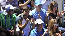 ANDY! Tým Andyho Murrayho podporuje britského tenistu pi zápase na Australian