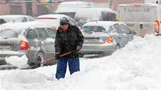 Nový sníh v eských Budjovicích. (17. ledna 2013)