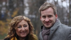 Halina Pawlowská a Vít Karas při natáčení pořadu Tajemství rodu