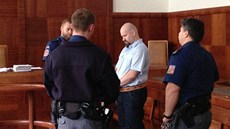 Trojnásobný vrah Michal Semanský u pra�ského vrchního soudu