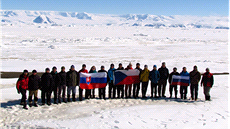 Výprava vdc z R dorazila na antarktickou stanici Johanna G. Mendela na...