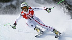 Anna Fenningerová pi superobím slalomu ve Svatém Antonu. 