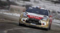 Sébastien Loeb a jeho citroen na trati Rallye Monte Carlo.