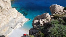 Na řeckém ostrově Ikaria se lidé dožívají průměrně o deset let vyššího věku než