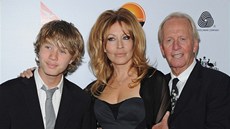 Linda Kozlowski, Paul Hogan a jejich syn Chance (2013)