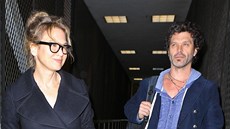 Renée Zellwegerová a Doyle Bramhall II (19. prosince 2012)