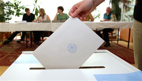 Lidé v ástech okres Strakonicko, Písecko a Prachaticko budou v pátek a v sobotu volit senátora. (Ilustraní snímek)