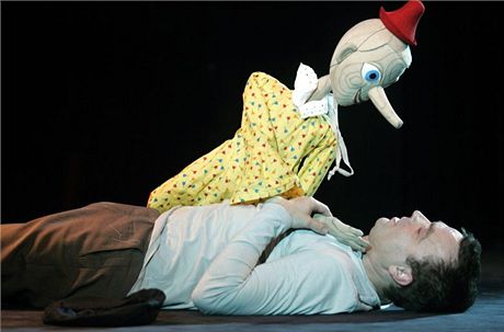Na konci roku 2010 mla ve Slováckém divadle v Uherském Hraditi premiéru pohádka Pinocchio.