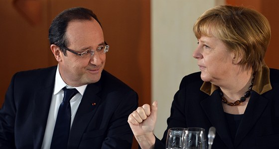 Francouzský prezident Francois Hollande a nmecká kancléka Angela Merkelová