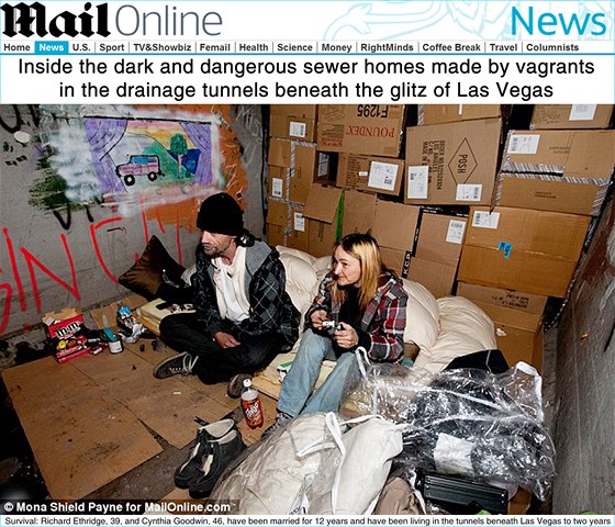 V tunelech pod Las Vegas žijí již dva roky Richard Ethridge a Cynthia Goodwinová.