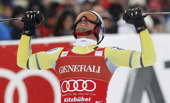 TRIUMF. Aksel Lund Svindal vítzí v superobím slalomu v Kitzbühelu.