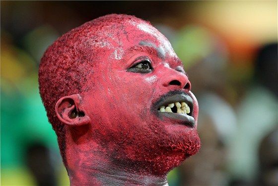 Bhem Afrického poháru národ jsou v hlediti pestrobarevní fanouci. Toto je...