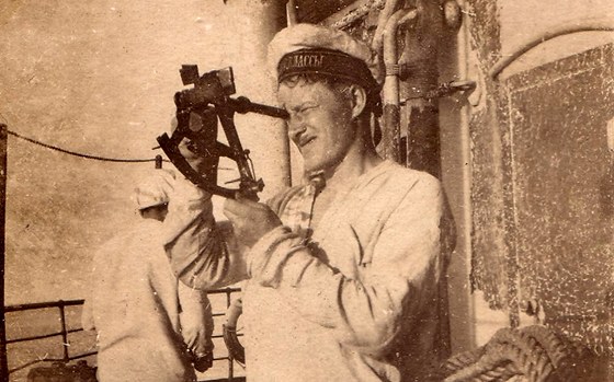 Děda námořník a sextant