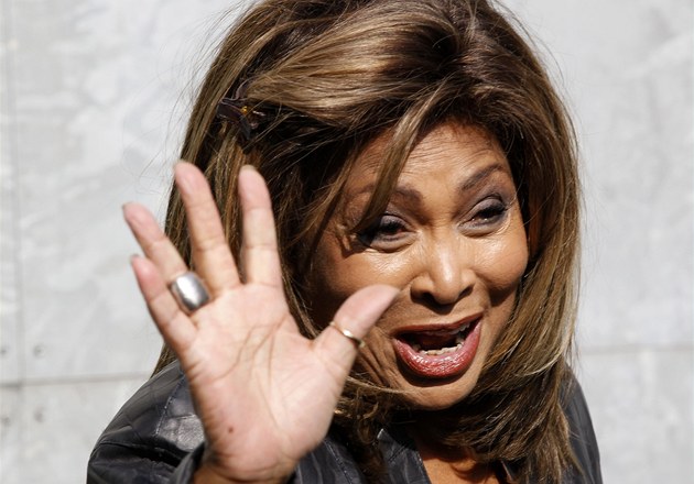 Po dlouhé nemoci zemřela královna rokenrolu Tina Turner. Bylo jí 83 let