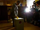 Karel Schwarzenberg odevzdal volební hlas v Sýkoici. (25. ledna 2013)