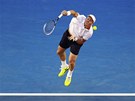 NA PODÁNÍ. Tomá Berdych servíruje ve tvrtfinále Australian Open proti Novaku