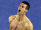 EMOCE. Novak Djokovi slav vtzstv nad Stanislasem Wawrinkou na Australian