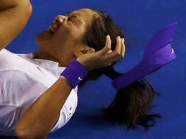 BOLEST. Hodn bolesti protrpla Li Na v prbhu finle Australian open.