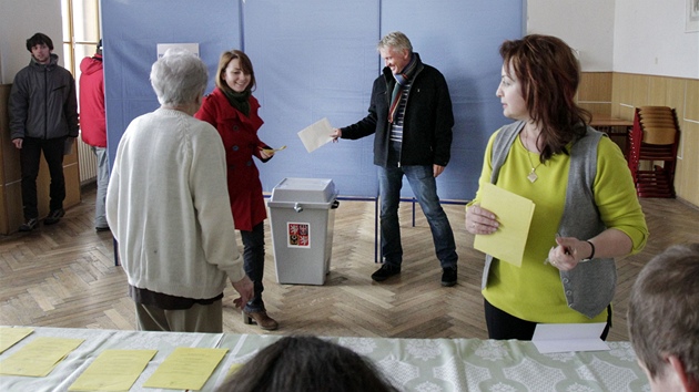 Zbigniew Czendlik odvolil ve druhm kole prezidentskch voleb v Lankroun. 
