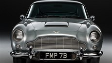 Aston DB5 z roku 1963 proslavil James Bond ve filmu Goldfinger, jezdil i v...