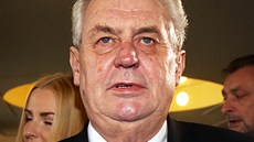 Milo� Zeman ve svém volebním �tábu v pra�ském Top Hotelu. (26. ledna 2013)