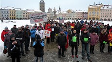 Zhruba 150 lidí se sešlo na hlavním náměstí v Českých Budějovicích na další