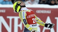 ZKLAMÁNÍ V CÍLI. Kjetil Jansrud skonil v superobím slalomu v Kitzbühelu