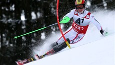 Marcel Hirscher pi slalomu v Kitzbühelu