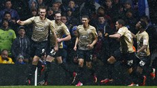 Fotbalisté Bradfordu se radují ze senza�ního postupu do finále anglického