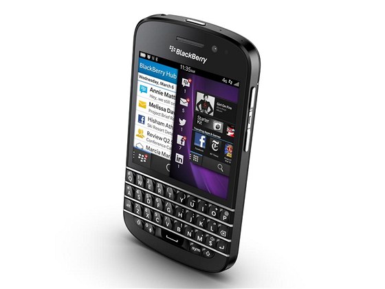 BlackBerry Q10 je jeden z mála nových a výkonných qwerty smartphon