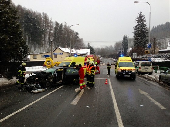 Dopravní nehoda v Náchodě v Českoskalické ulici, při níž se zranila