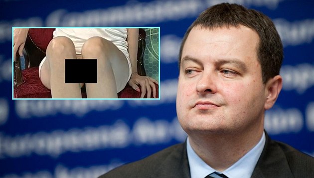Sexy moderátorka bez kalhotek provokovala srbského premiéra - iDNES.cz