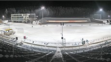 Celkový pohled na osvtlenou Vysoina Arenu. Na tribuny stadionu se vejde 18...