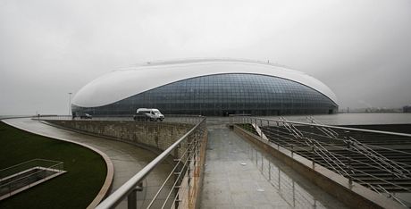 KDO TAM BUDE HRÁT? Hala Baloj ice dome v Soi by pítí rok mla hostit hvzdy z NHL na olympijském turnaji. K dohod vak stále nedolo.