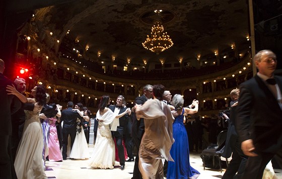 Ples v Opeře 2013