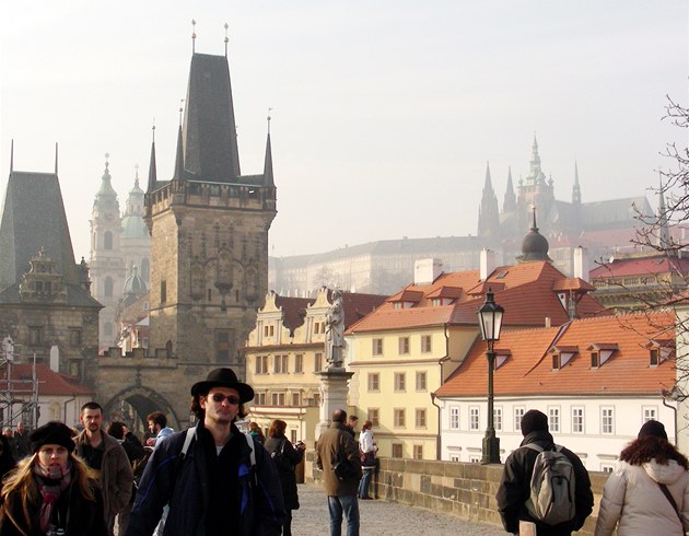 Turisti v Praze (ilustraní foto)