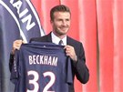 David Beckham absolvoval první tiskovou konferenci jako hrá Paris St. Germain
