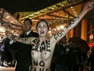 Aktivistka hnutí Femen pi zahájení Berlinale 2013