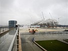 Pohled na stavbu hlavního olympijského stadionu v Soi.