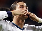 Cristiano Ronaldo z Realu Madrid slav gl proti Seville, 