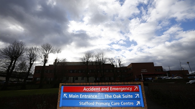 Pohled na nemocnici ve mst Stafford, kter je v centru skandlu ohledn zanedbvn pe o pacienty (6. nora 2013)