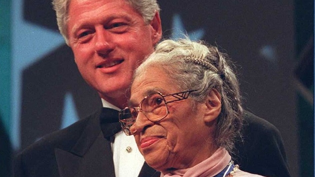 Rosa Parksov s Bilem Clintonem (14. z 1996)