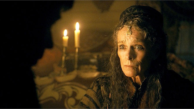Geraldine Chaplinová ve filmu Vlkodlak